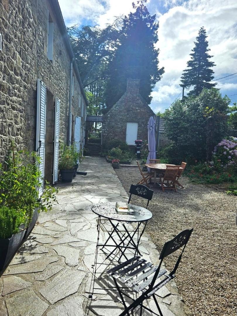 Les 13 Lavoirs D'Antan - Chambre Globe-Trotteur Saint-Pierre-Église Exteriér fotografie